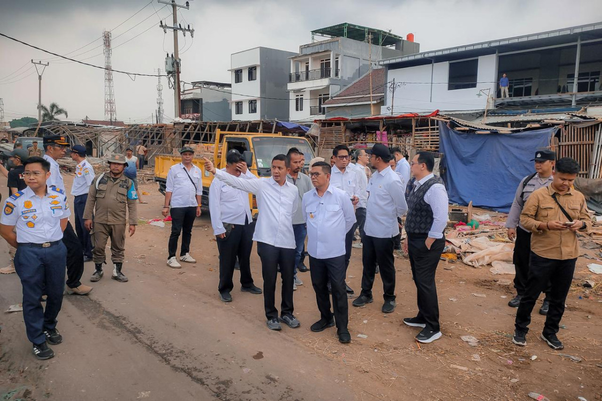 Gubernur Banten Andra Soni Tinjau Pasar Rau Kota Serang