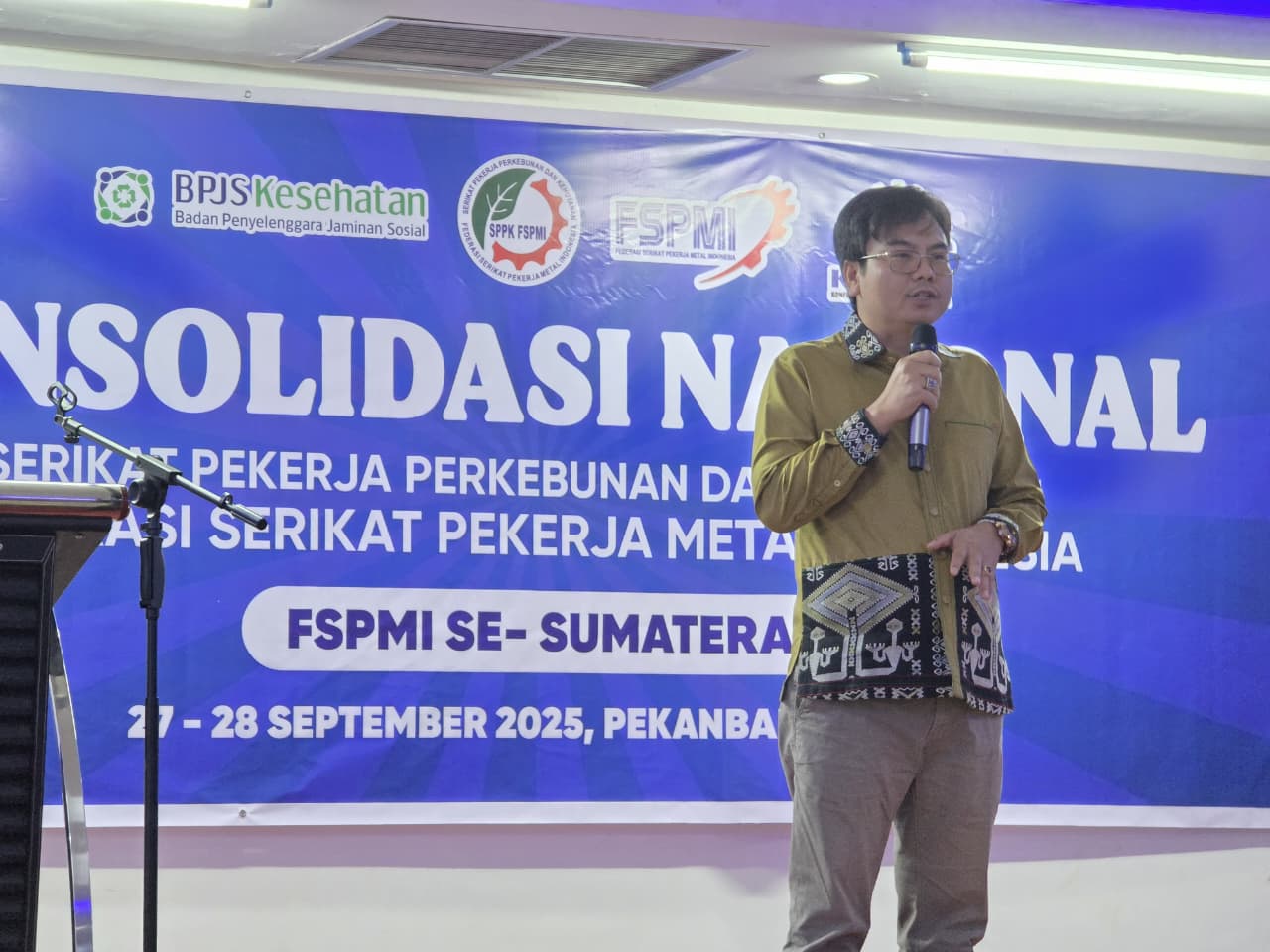 Dewas BPJS Kesehatan Siruaya Utamawan Ajak Pekerja Perkebunan Perjuangkan Hak JKN