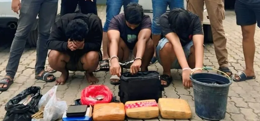 Polres Karawang Gagalkan Peredaran 3,5 Kg Ganja, Tiga Tersangka Ditangkap