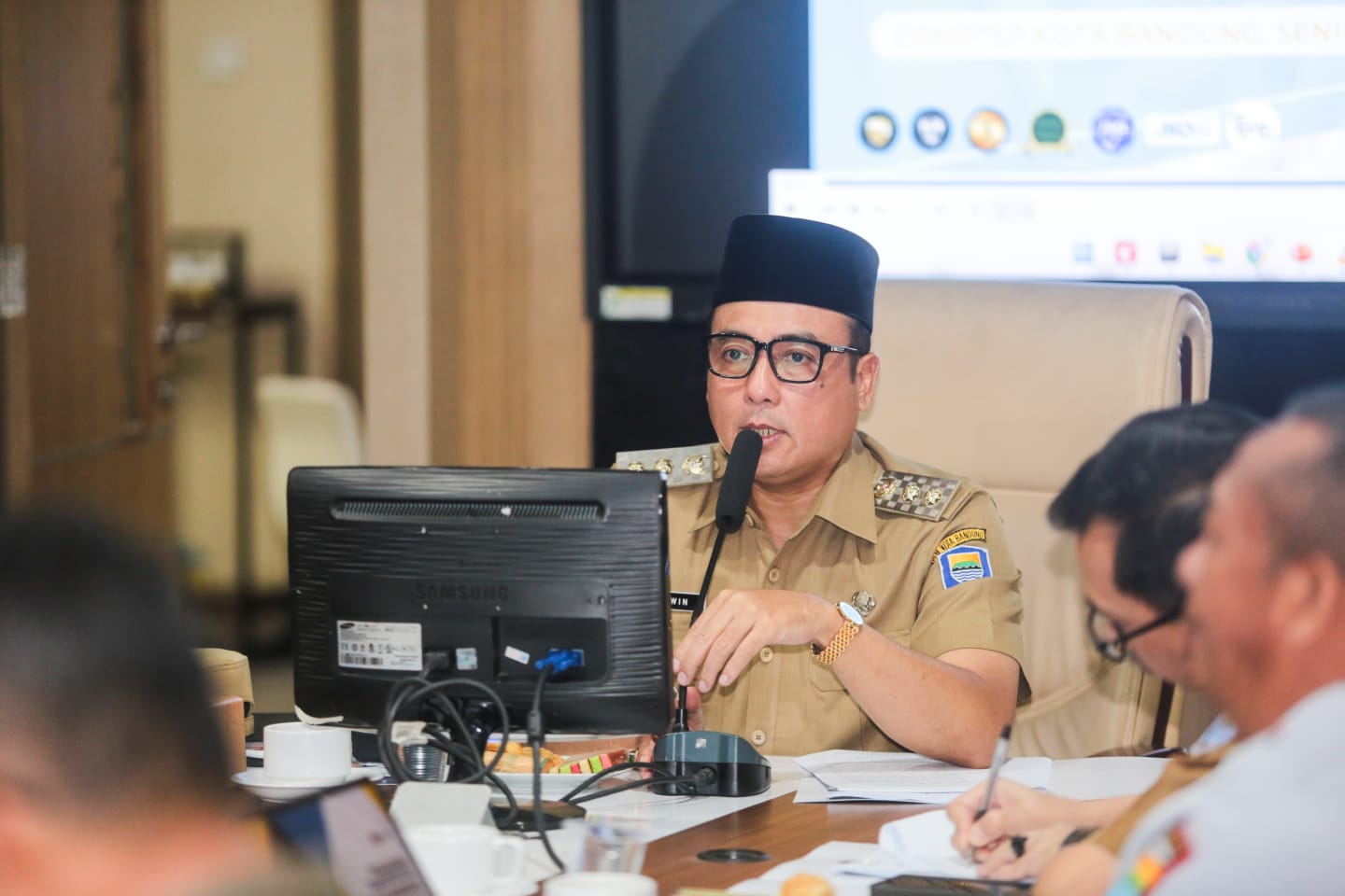 Pemkot Bandung Segera Tegakkan Perda 5 Tahun 2025