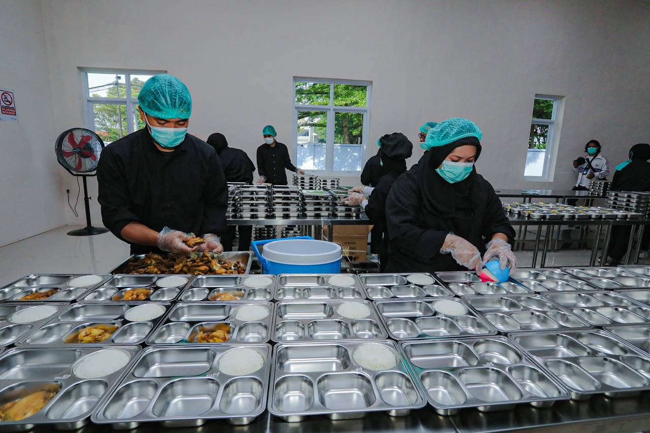 Dinkes Pastikan Program Makan Bergizi Gratis di Kota Bandung Aman untuk Anak Sekolah