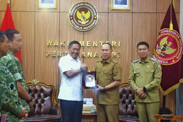 Wamenhan Mewakili Menhan Terima Audiensi Gubernur Sulawesi Tenggara Bahas Pembentukan Kodam dan Pembangunan Mako Grup 5 Kopassus
