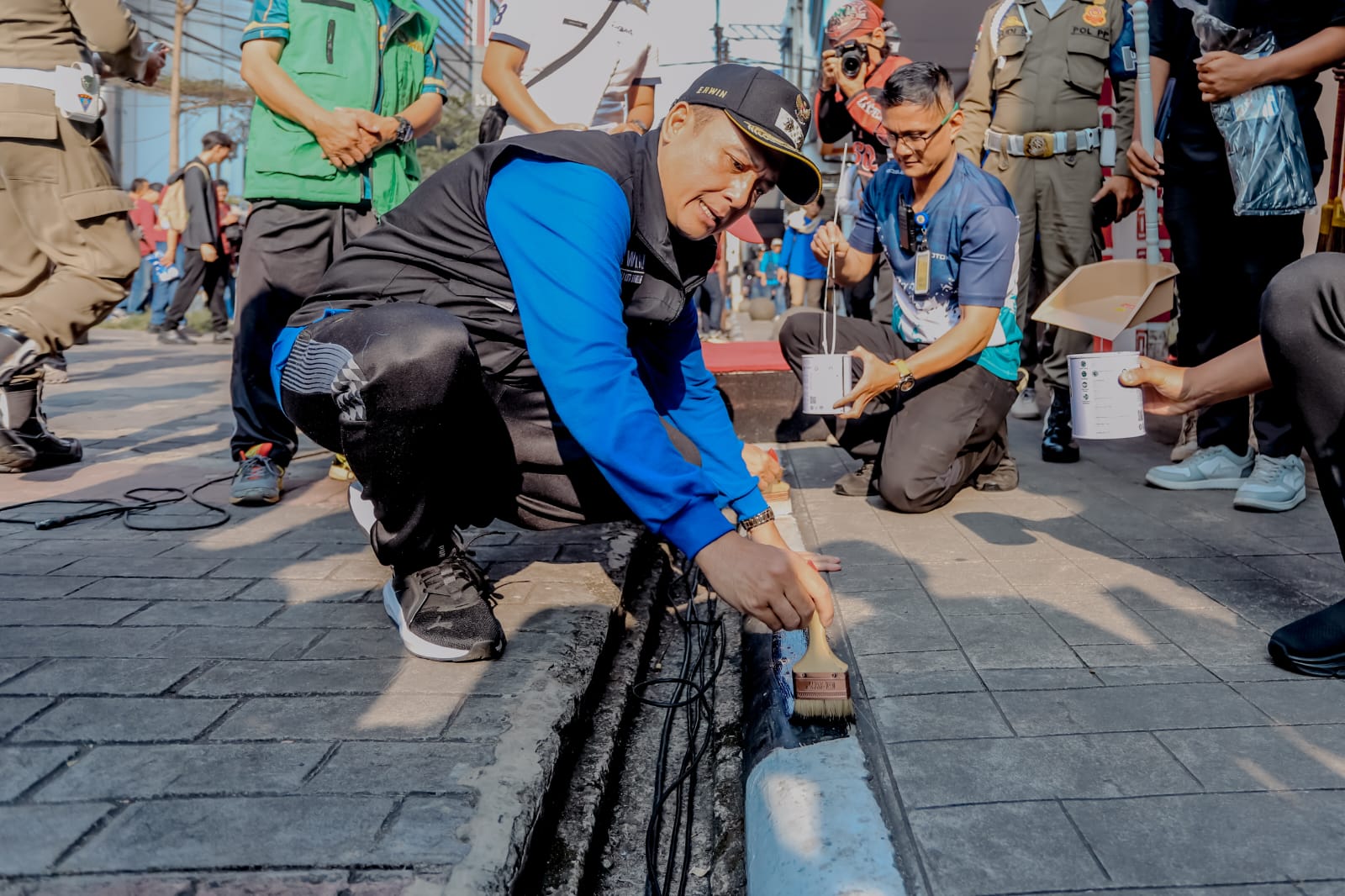 ASN Hingga Komunitas Bersatu dalam Gerakan Beberesih Bandung