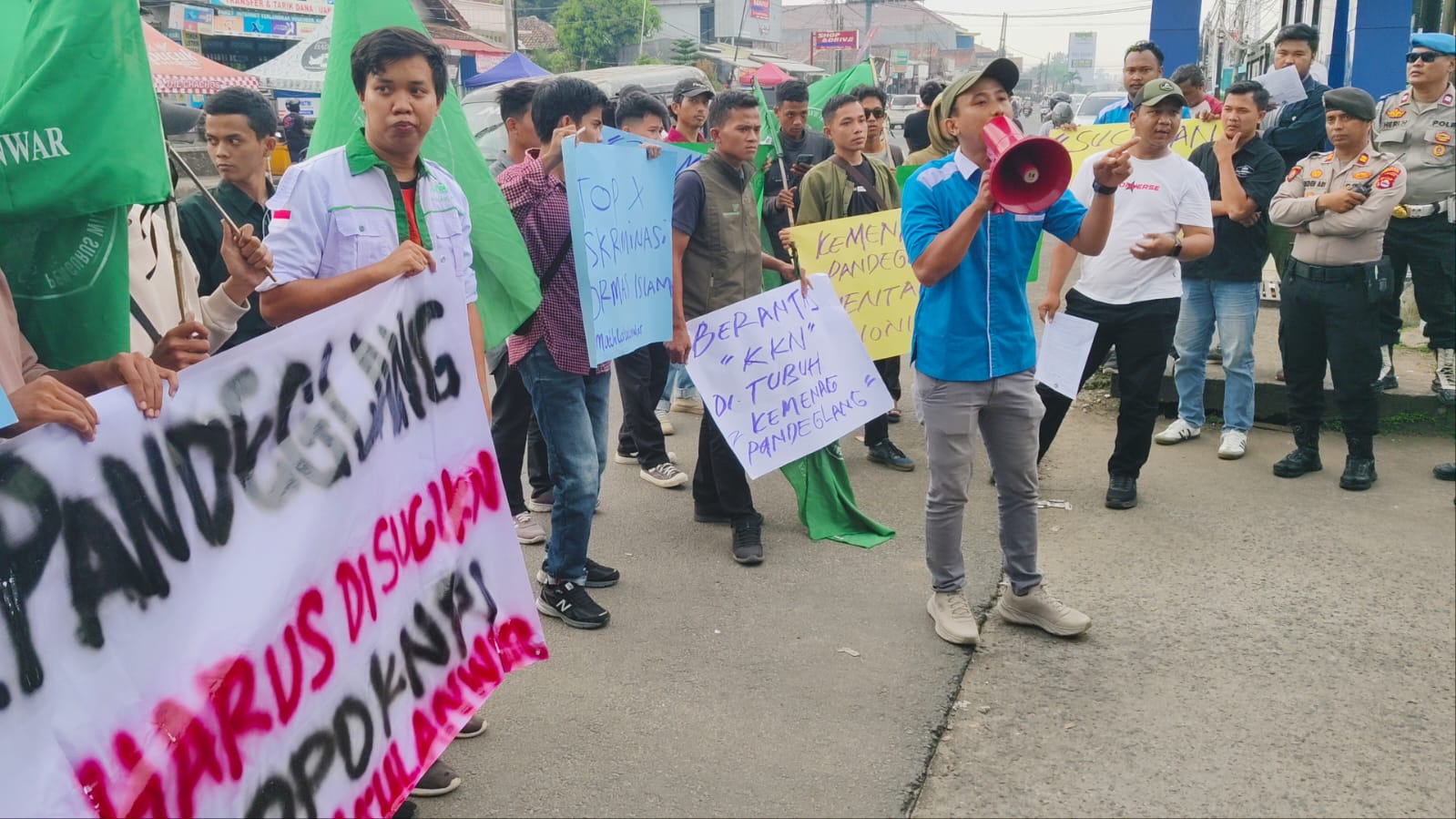 Kemenag Pandeglang Dikepung Aksi Pemuda, Ada Dugaan Jual Beli Jabatan dan Kuota Haji