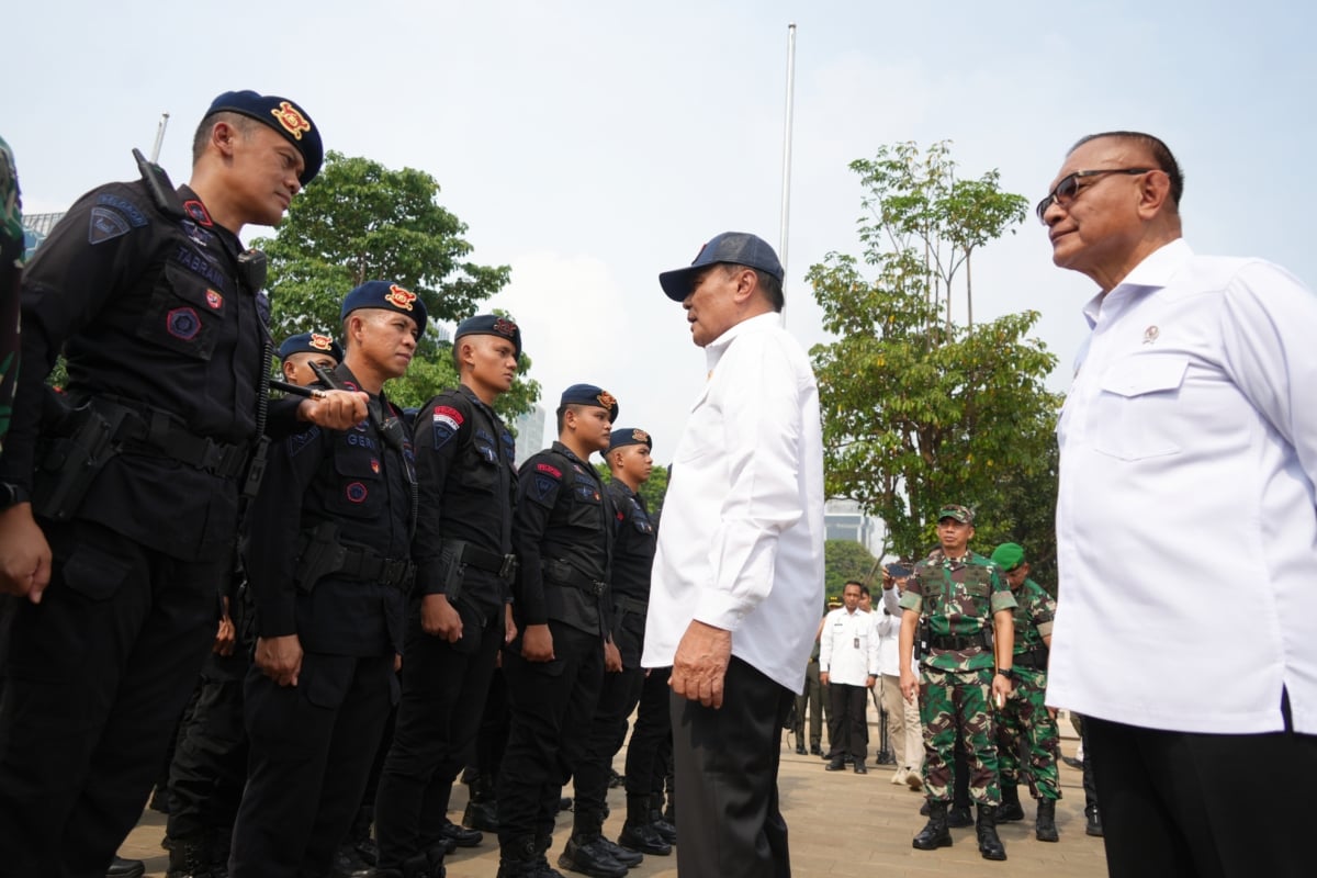 Tinjau Pasukan Gabungan di Monas, Menko Polkam: Menjaga Keamanan adalah Tugas Mulia