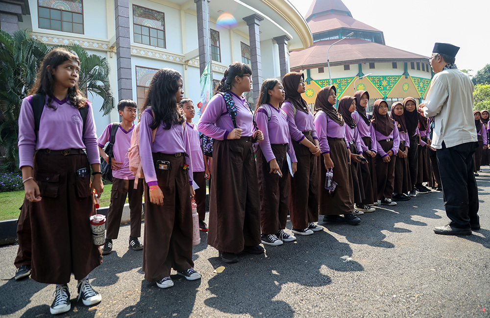 Wakil Ketua DPRD DKI Jakarta, Rany Mauliani: Putus Ketimpangan Sosial melalui Pendidikan Gratis