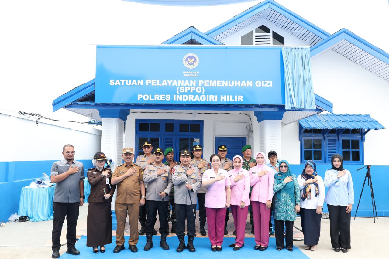 Dukung Program MBG, Kapolda Riau Resmikan SPPG di Inhil