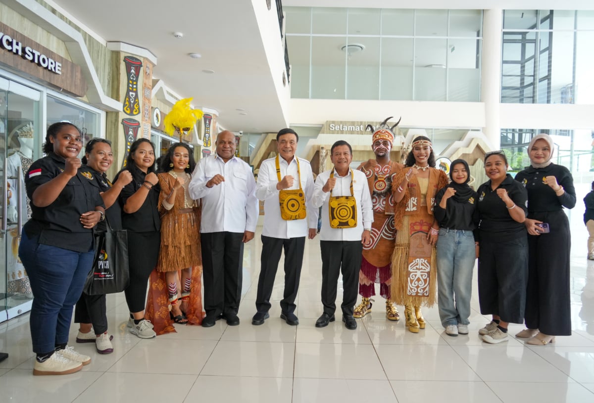 Kunjungi Papua, Menko Polkam Dorong Peran Generasi Muda Jaga Stabilitas dan Persatuan Bangsa