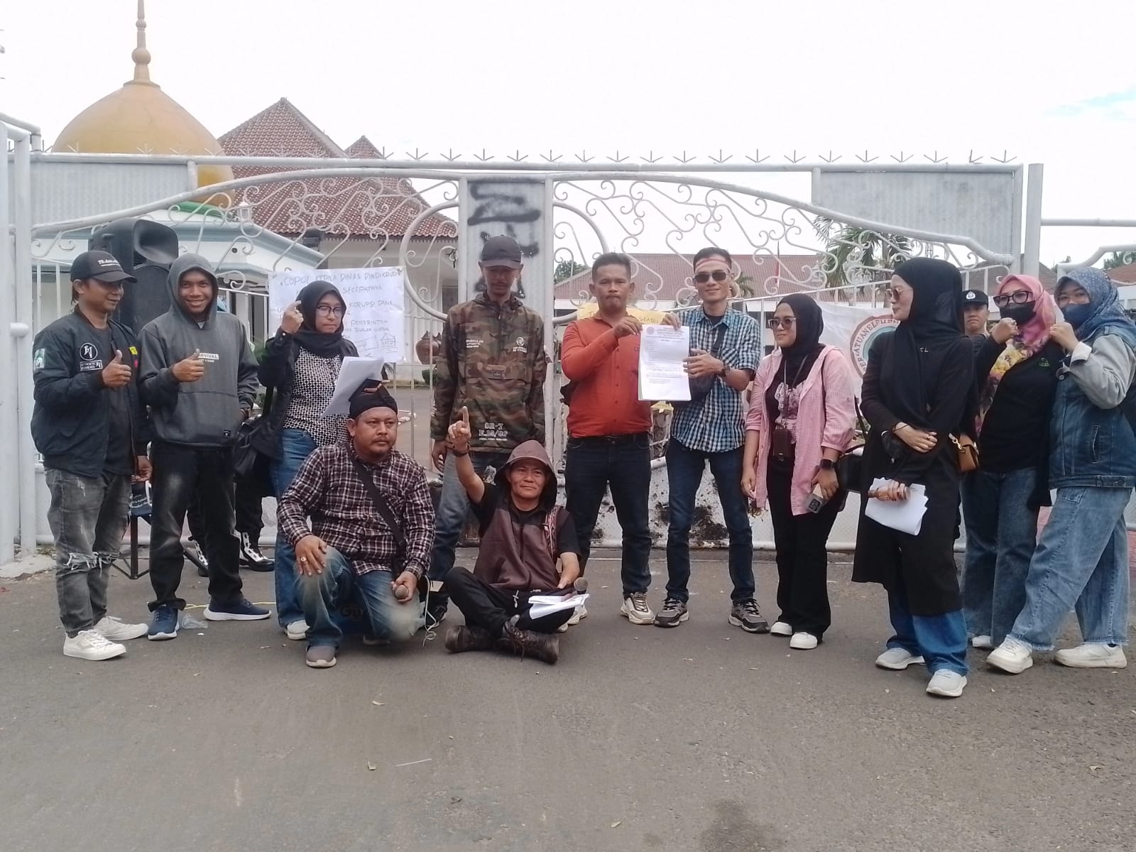 Soal Dugaan Penyimpangan Dana BOP, Koalisi Permak Banten Gelar Aksi di Dindik Serang