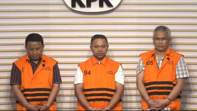 Kasus dugaan tindak pidana korupsi terkait proyek, KPK Tahan Gubernur Riau AW