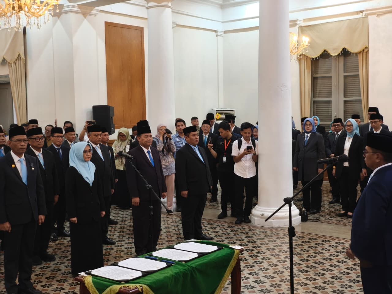 Gubernur Banten, Andra Soni Tekankan Responsivitas dan Integritas saat Lantik 23 Pejabat Pimpinan Tinggi Pratama