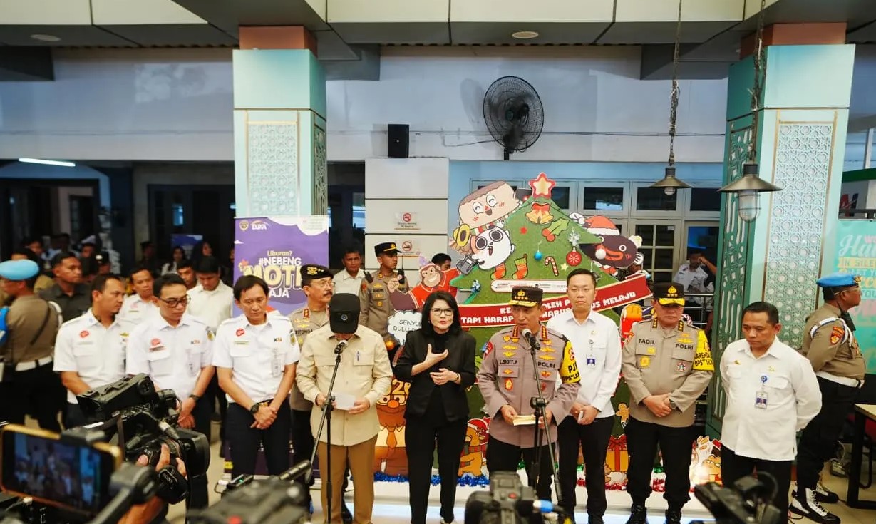 Stasiun Pasar Senen Ditinjau, Pastikan Kesiapan Pengamanan dan Pelayanan Nataru