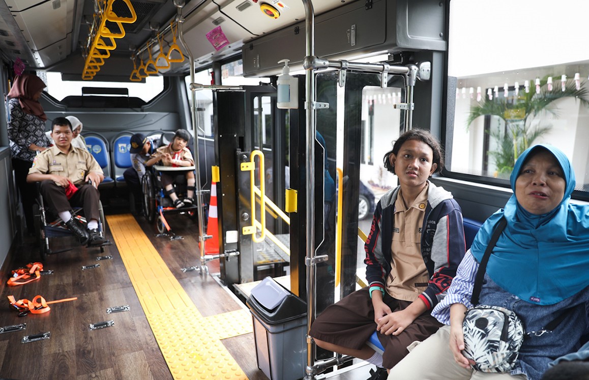 Pemprov DKI Jakarta Melalui Dishub, Operasikan 13 Bus Sekolah Ramah Disabilitas
