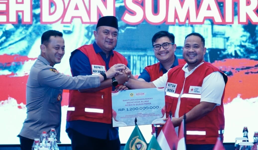 Bupati Bogor Salurkan Bantuan Rp1,2 Miliar untuk Korban Bencana di Aceh dan Sumatera