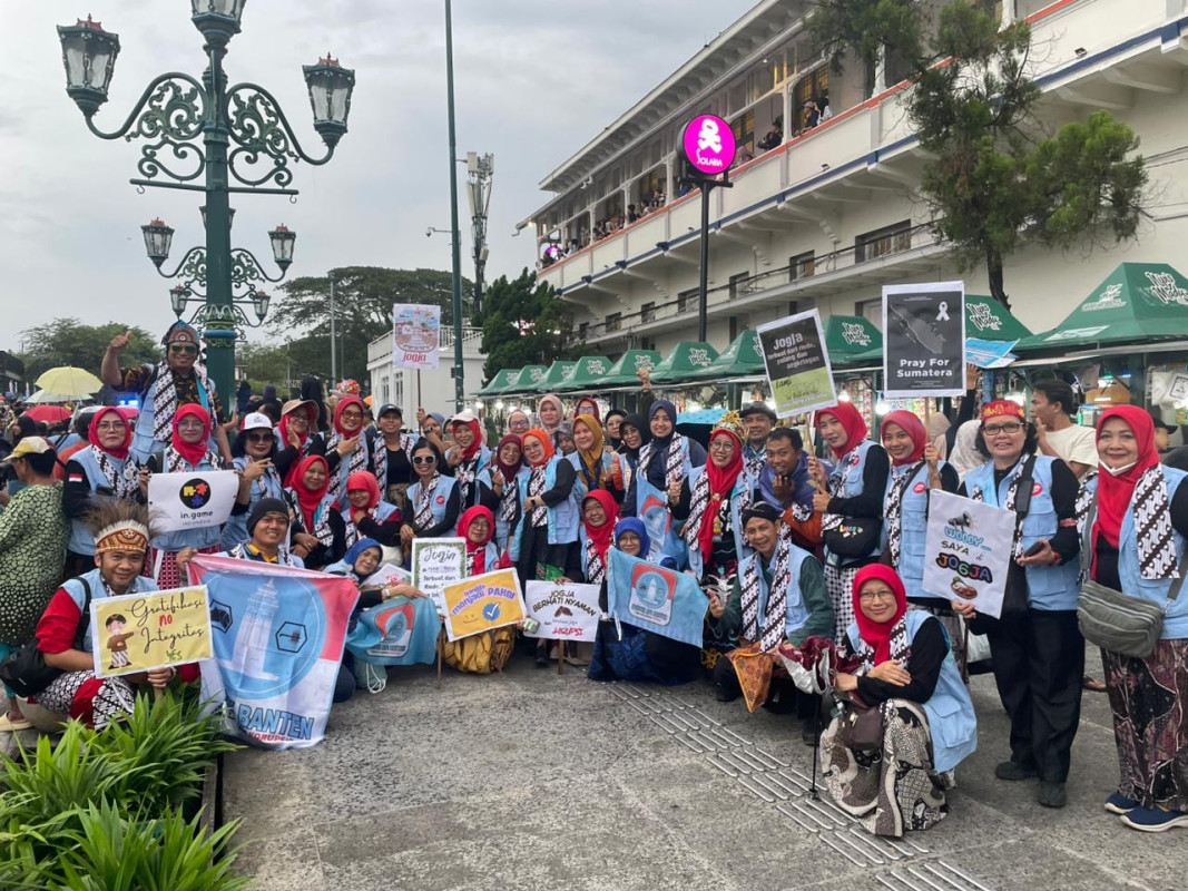 Banten Meriahkan Arak-arakan Peringatan Hakordia 2025, Suarakan Gerakan Ganyang Korupsi