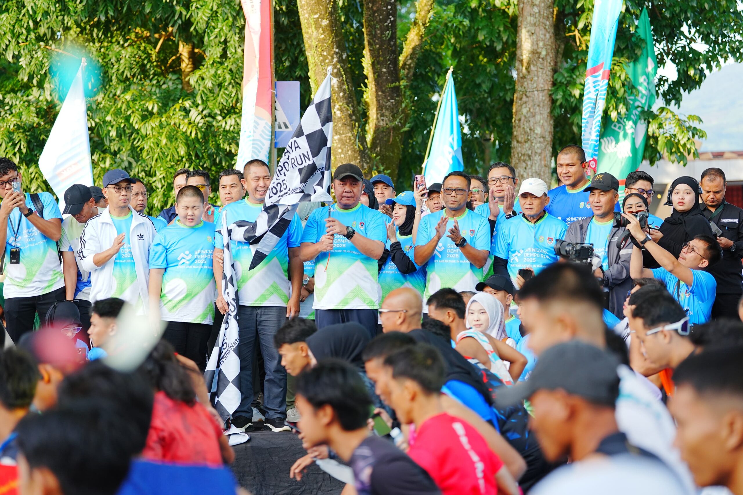 Gubernur Sumsel, Herman Deru Lepas Ribuan Runner pada Sriwijaya Dempo Run 2025 di Pagaralam