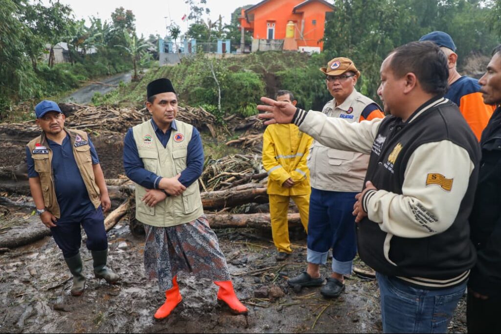 Tinjau Titik Terparah Banjir Bandang Pemalang, Taj Yasin Dorong Pemerintah Pusat Perkuat Hutan Lindung