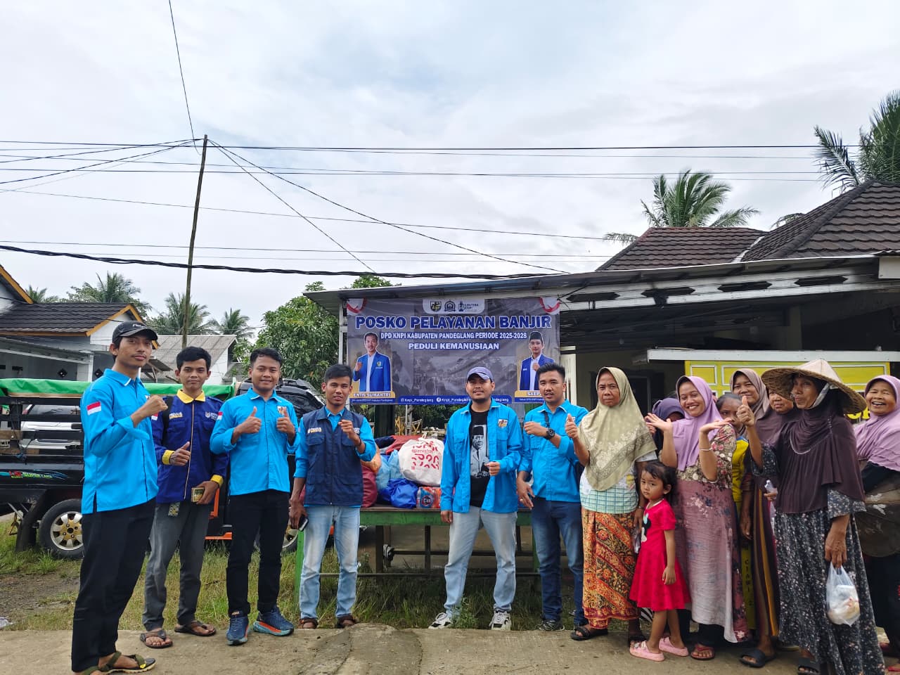 DPD KNPI Pandeglang Salurkan Bantuan Sosial dan Perobatan Geratis untuk Korban Banjir di Kecamatan Patia