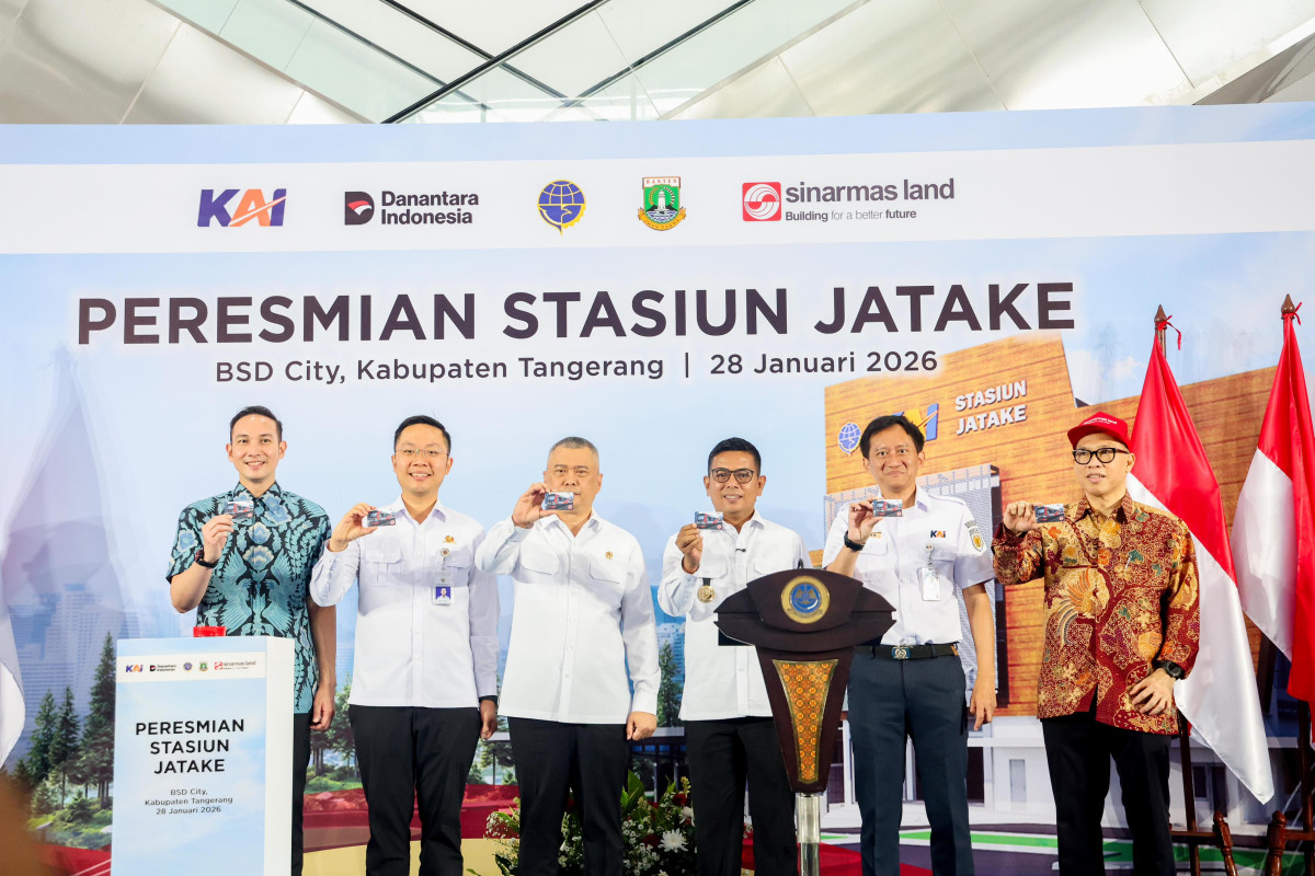 Resmikan Stasiun Jatake, Gubernur Tekankan Peran Kereta Api bagi Pertumbuhan Wilayah