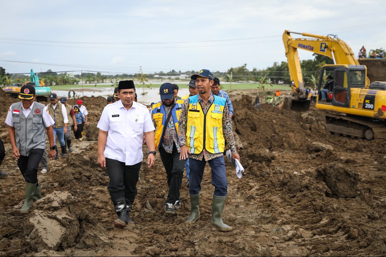 Wakul Gubernur Pastikan Percepatan Penutupan Tanggul Sungai Tuntang, Targetkan 3 Hari Selesai
