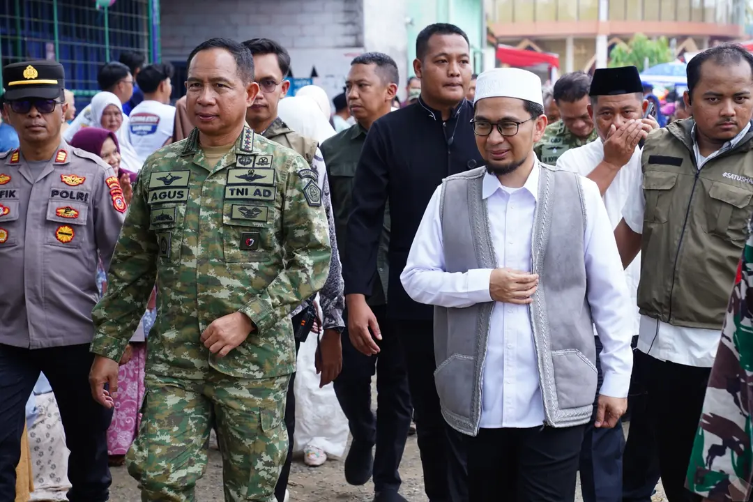 Panglima TNI Silaturahmi Awal Ramadhan Bersama Ustadz Adi Hidayat di Pangandaran