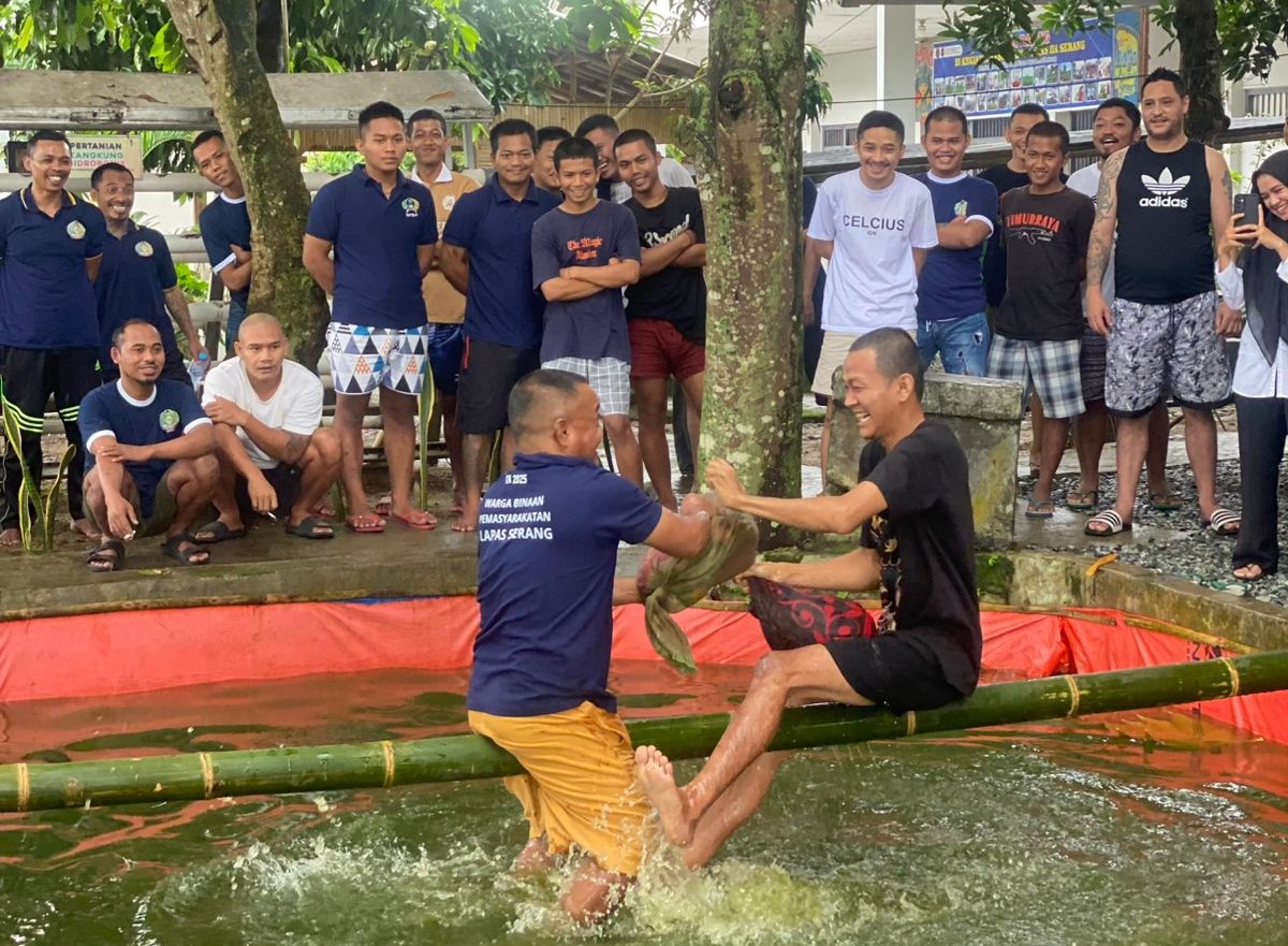 Perang Unik di Lapas Serang, Narapidana Saling Pukul Bantal