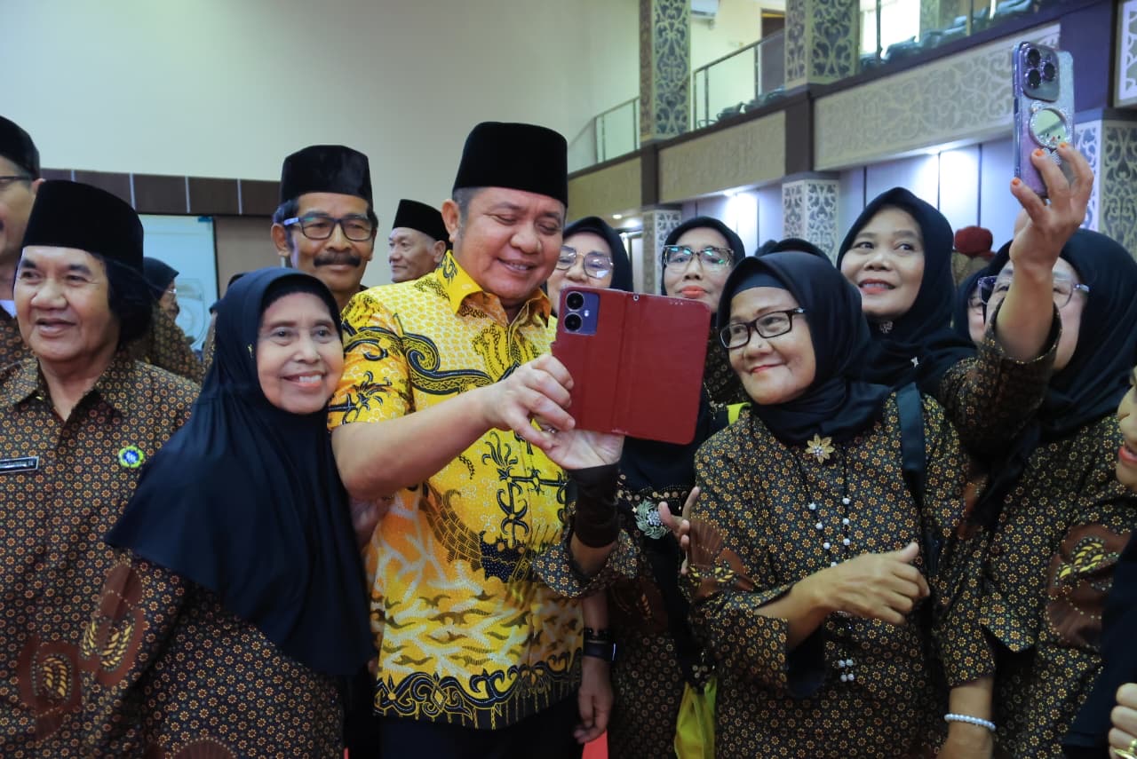 Bukan Sekadar Mengisi Waktu, Gubernur Sumsel Ajak LLI Sumsel Jadi Motor Penggerak Lansia Produktif