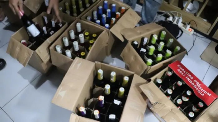 Patroli Skala Besar Ramadan, Bupati Bogor Bersama Forkopimda Berhasil Amankan 124 Botol Miras