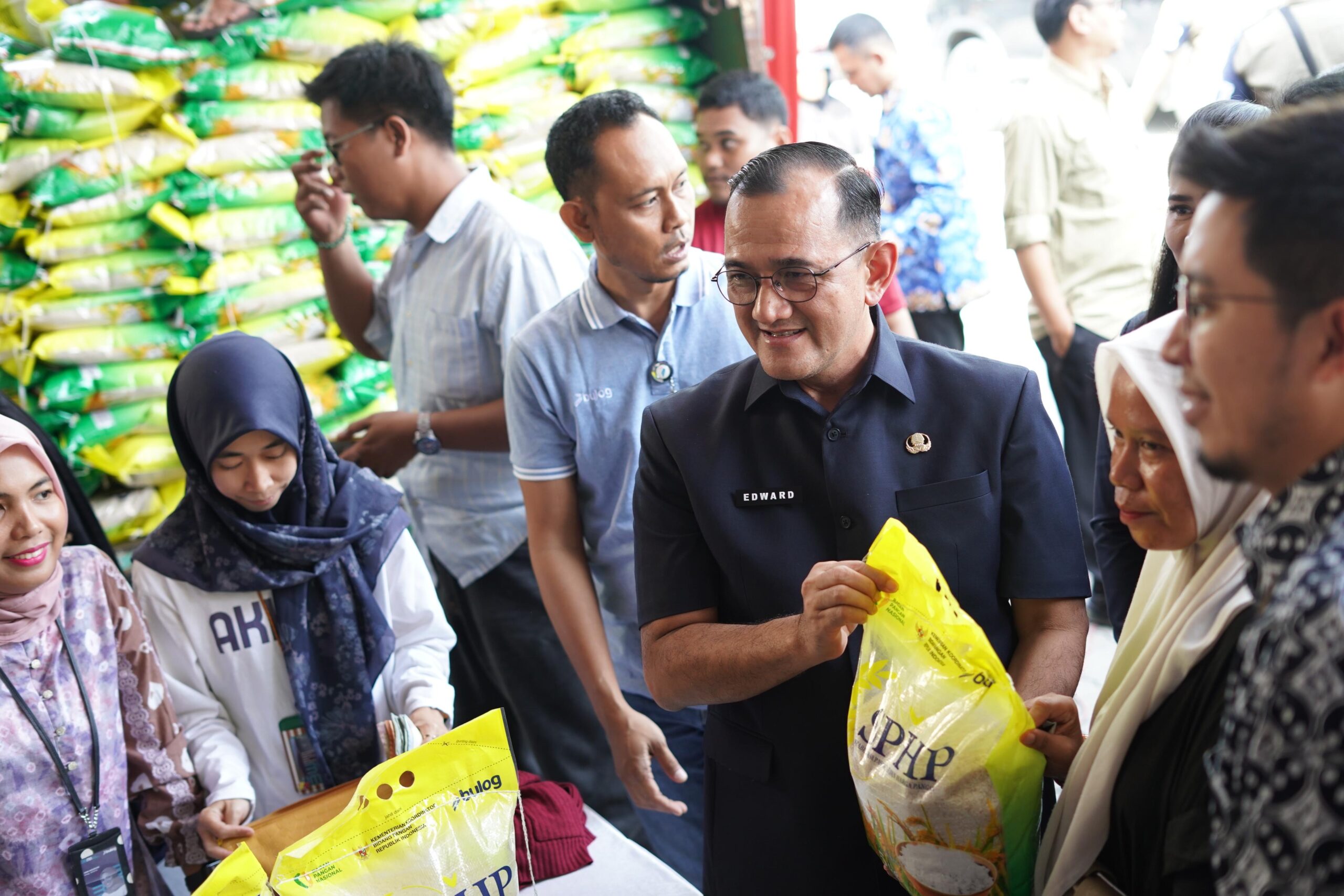 Sekda Sumsel Buka Operasi Pasar Murah, Cegah Inflasi dan Jaga Stabilitas Harga Pangan Jelang Idul Fitri 1447 H