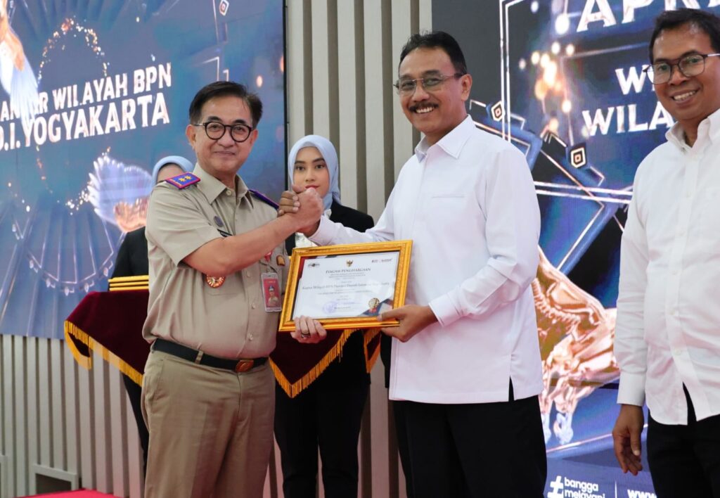 Buktikan Komitmen dalam Perbaiki Layanan, Satker Kementerian ATR/BPN Meraih 1 Predikat WBBM dan 31 Predikat WTAB