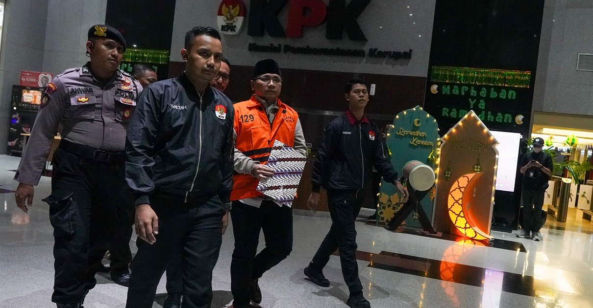 KPK Tahan Tersangka Dugaan TPK Pembagian Kuota Ibadah Haji Indonesia Tahun 2023-2024