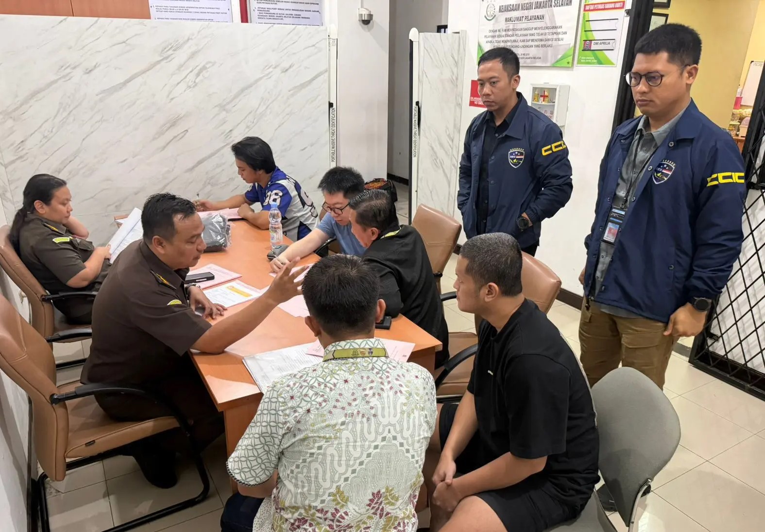 Bareskrim Polri Limpahkan 5 Tersangka Kasus Judi Online dan Barang Bukti Rp55 Miliar ke Jaksa