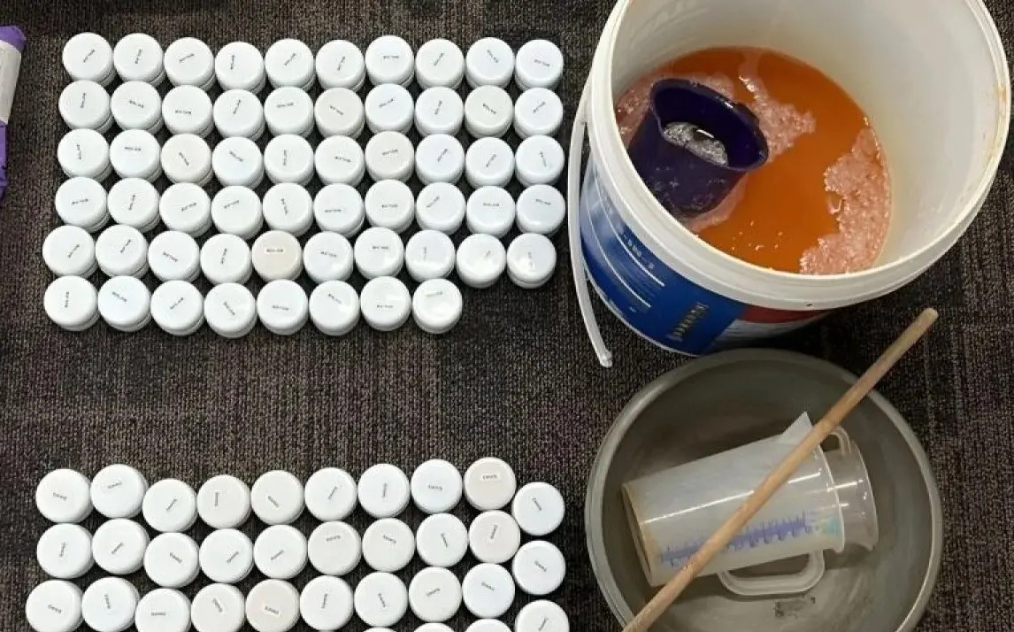 3 Pelaku Produksi dan Perengedar Kosmetik Ilegal di Bogor Diamankan