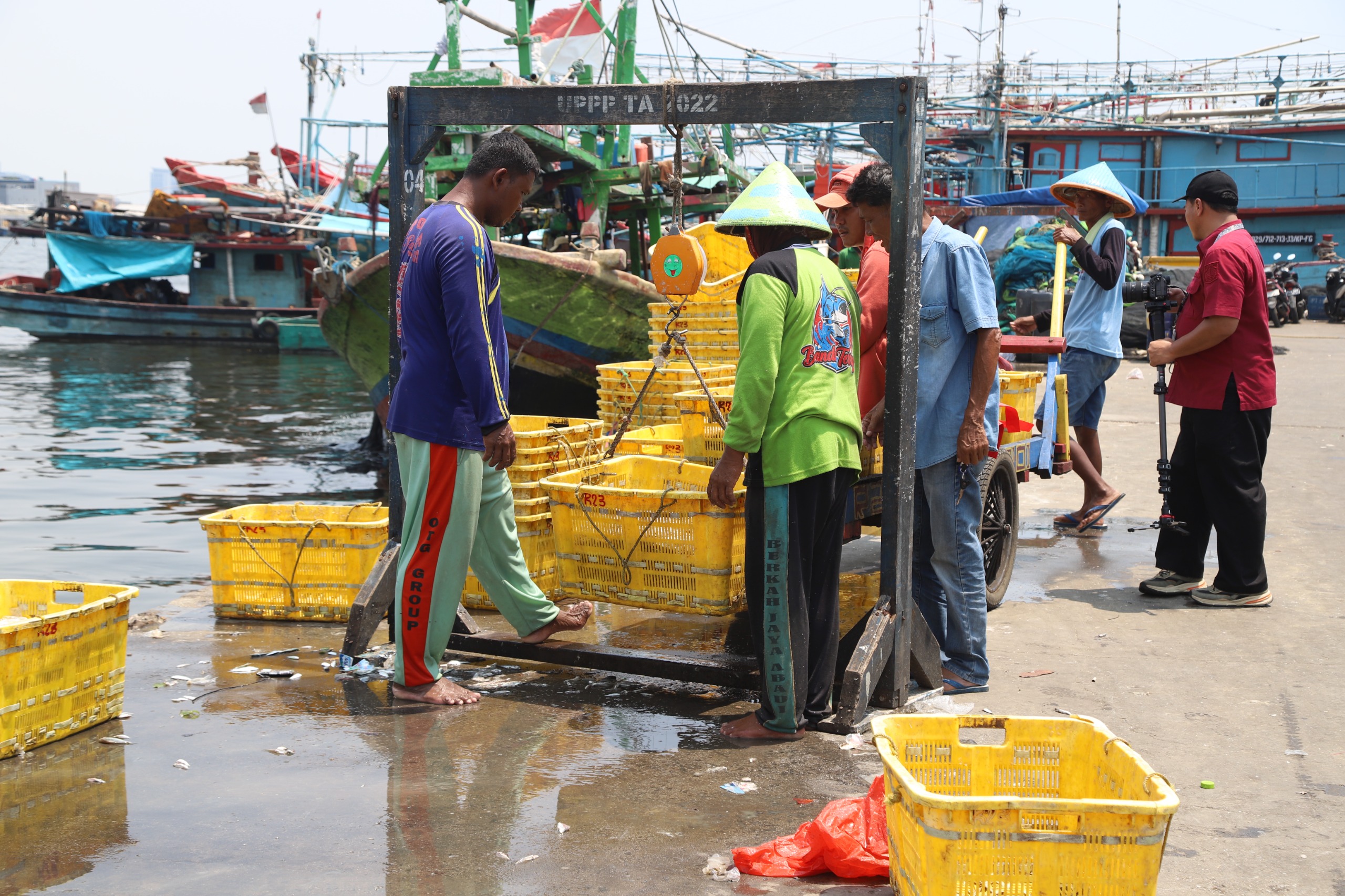 Komisi B Pantau Kondisi Pelabuhan Perikanan Muara Angke