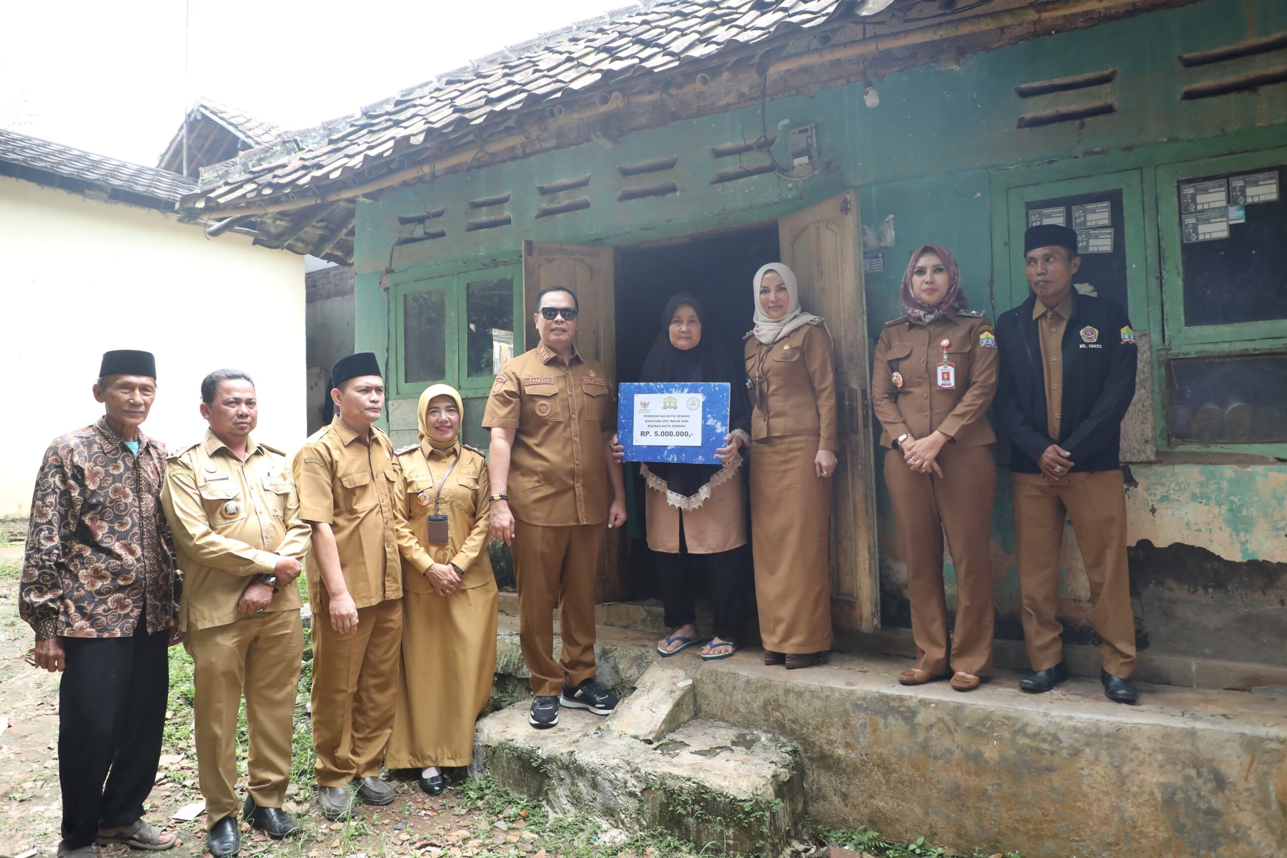 Program RTLH, Wali Kota Serang Bantu Warga Perbaiki Hunian
